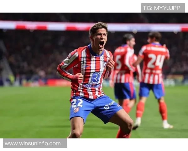 从古至今足球巨星的辉煌历程与排名解析 从古至今足球巨星的辉煌历程与排名解析