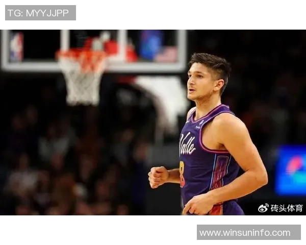 深圳篮球队逆袭之路揭秘：从低谷到冠军赛的辉煌历程